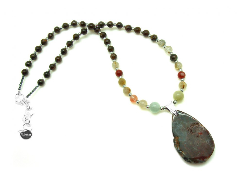 Collar ágata y dije en piedra – Deshojando Margaritas